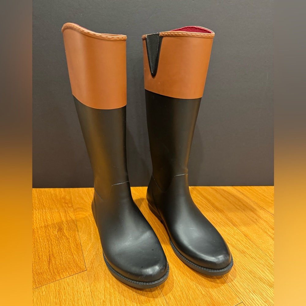 Tommy Hilfiger women Tall Black and Tan Matte Rubber Rain Boots Size 7 - Picture 2 of 16